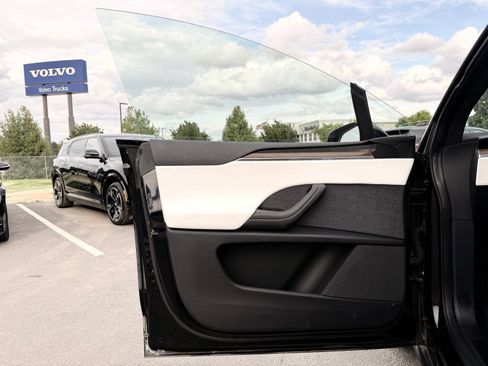 Used 2023 Tesla Model X AWD/4WD image 21
