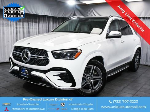 Used 2025 Mercedes-Benz GLE 450e 4MATIC w/ AMG Line Exterior image 1