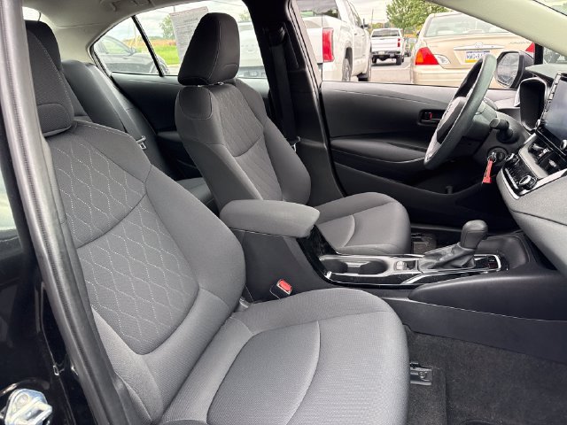 Used 2022 Toyota Corolla LE FWD image 12