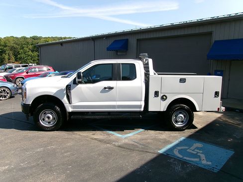 Used 2024 Ford F350 XL w/ Snow Plow Prep Package image 3