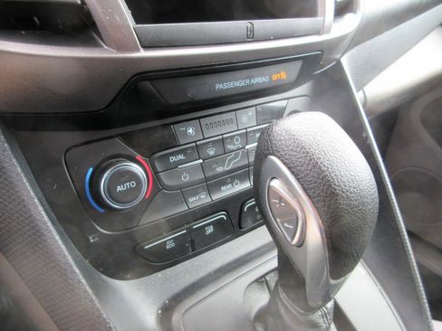 Used 2022 Ford Transit Connect XLT FWD image 14