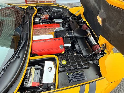 Used 2004 Chevrolet Corvette Z06 w/ Memory Package RWD image 46