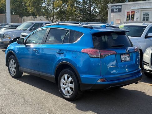 Used 2016 Toyota RAV4 LE AWD/4WD image 4