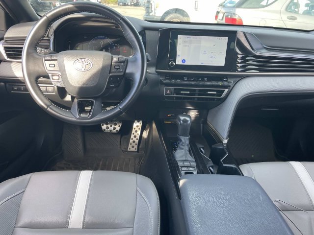 Used 2025 Toyota Camry SE AWD/4WD image 17