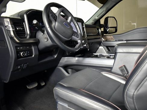 Used 2024 Ford F250 Lariat w/ Lariat Ultimate Package image 22