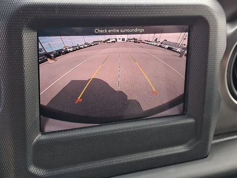 Used 2019 Jeep Wrangler Unlimited Sport S AWD/4WD image 19