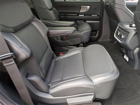 New 2026 Ford Expedition Platinum w/ Driver's Package image 15