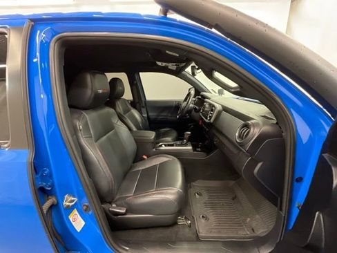 Used 2019 Toyota Tacoma TRD Pro AWD/4WD image 23