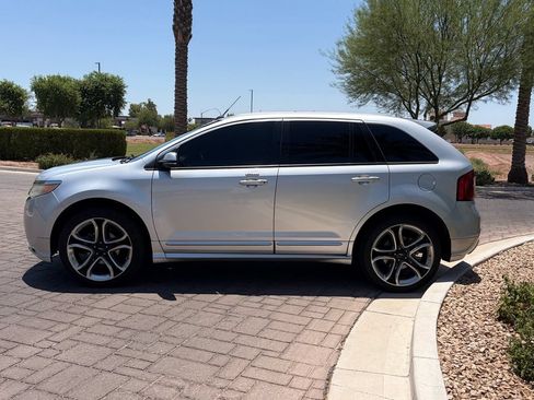 Used 2013 Ford Edge Sport w/ Driver Entry Pkg FWD image 5
