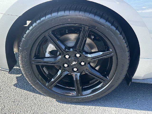 Used 2020 Ford Mustang Coupe w/ Black Accent Package RWD image 9