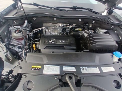 Used 2020 Volkswagen Atlas Cross Sport SE image 25