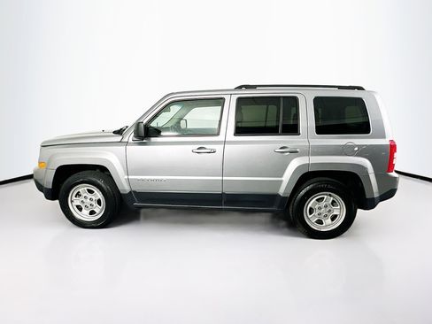Used 2016 Jeep Patriot Sport w/ Power Value Group FWD image 5