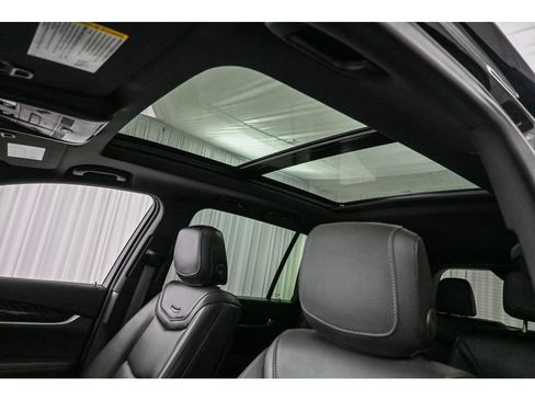 Certified 2024 Cadillac XT6 Premium Luxury AWD/4WD image 13