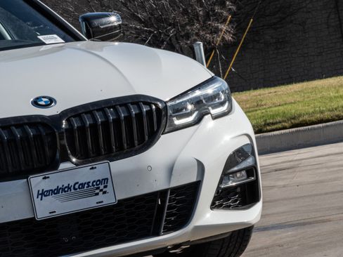 Used 2022 BMW 330e w/ M Sport Package image 6