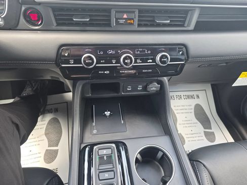 Used 2026 Honda Pilot Touring image 19