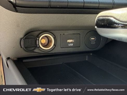 Used 2025 Hyundai Elantra Sport FWD image 20