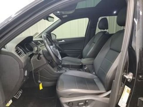 Used 2021 Volkswagen Tiguan SE R-Line AWD/4WD image 5