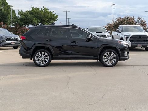 Used 2024 Toyota RAV4 XLE Premium FWD image 4