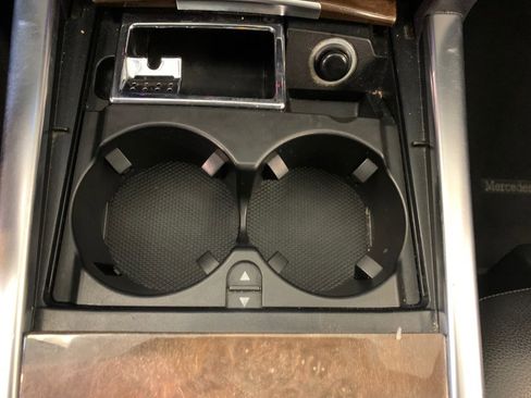 Used 2016 Mercedes-Benz E 350 4MATIC Sedan image 32