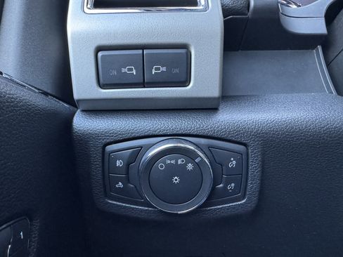 Used 2017 Ford F350 Lariat w/ Lariat Ultimate Package image 25