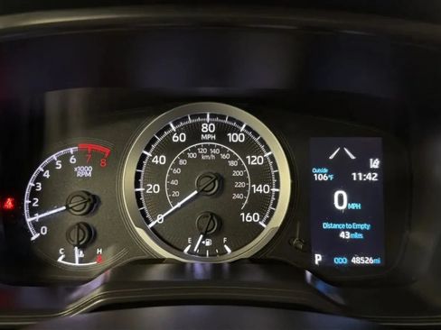 Used 2020 Toyota Corolla LE FWD image 11