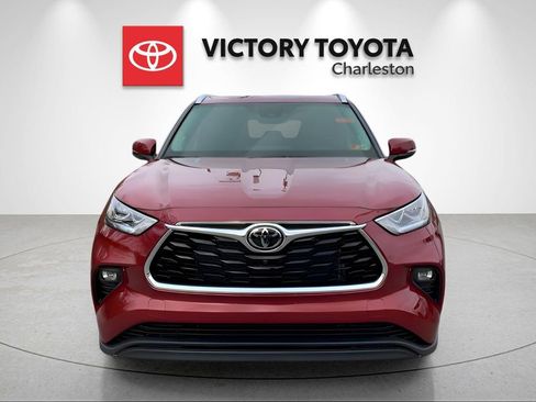 New 2026 Toyota Highlander Limited image 8