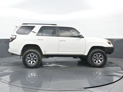 Used 2019 Toyota 4Runner TRD Off-Road Premium image 2