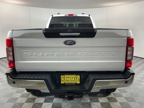 Used 2020 Ford F250 Lariat w/ Chrome Package image 5