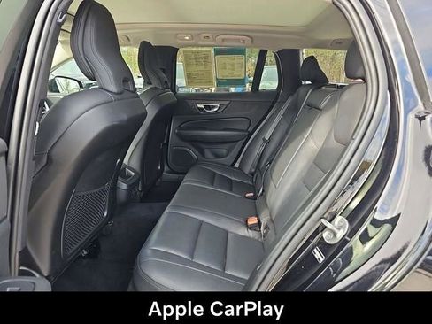 Used 2025 Volvo V60 B5 Cross Country Plus image 23