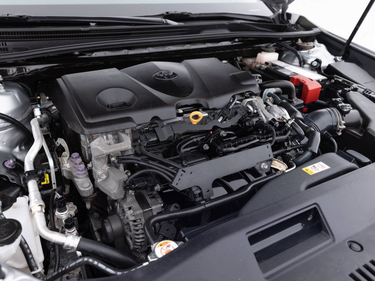 Used 2020 Toyota Camry LE FWD image 37