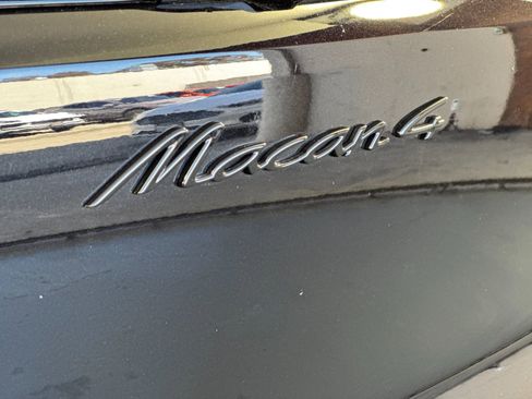Certified 2025 Porsche Macan 4 Electric AWD/4WD image 35