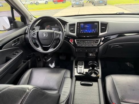 Used 2017 Honda Pilot Touring image 15