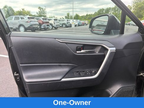 Used 2024 Toyota RAV4 XLE w/ Convenience Package AWD/4WD image 11