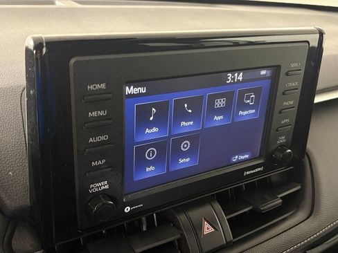 Used 2022 Toyota RAV4 LE w/ Carpet Mat Package (TMS) FWD image 23