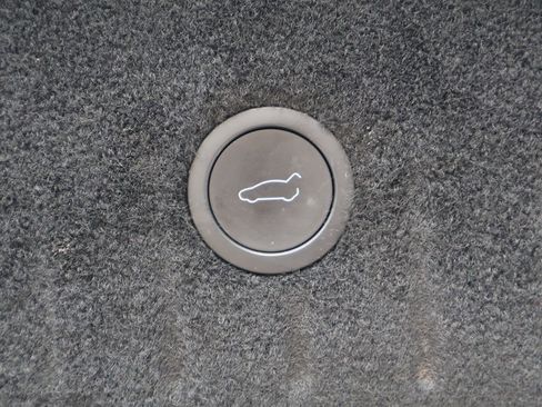 Used 2023 Tesla Model S AWD/4WD image 54