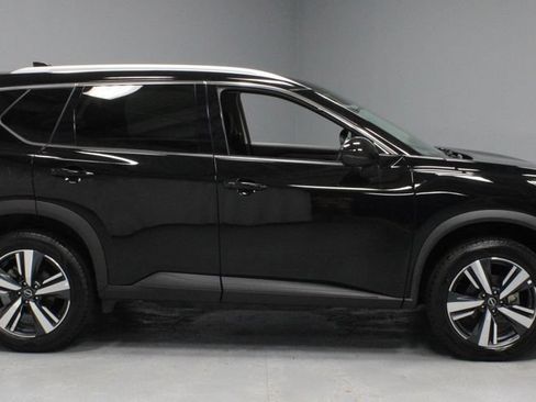 Used 2024 Nissan Rogue SL AWD/4WD image 11
