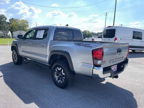 Used 2019 Toyota Tacoma TRD Off-Road RWD image 6