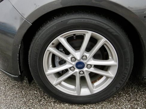 Used 2016 Ford Focus SE image 9