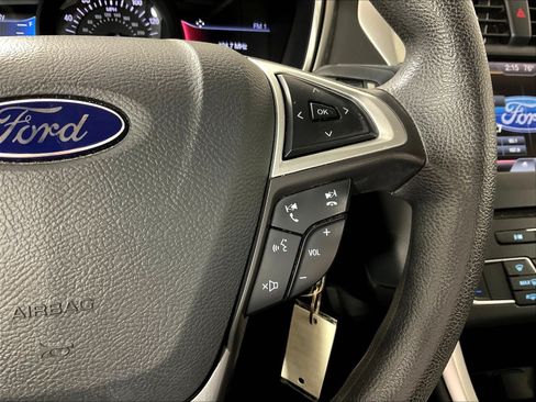 Used 2016 Ford Fusion SE FWD image 13