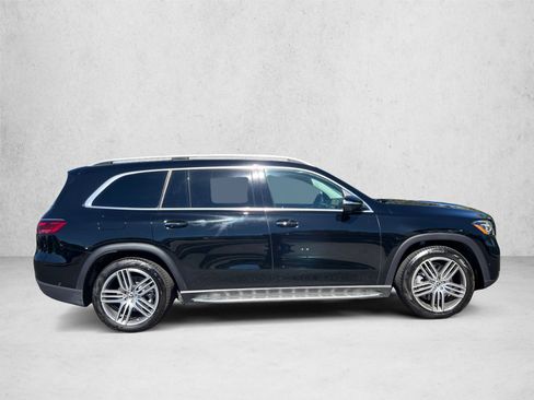 Certified 2026 Mercedes-Benz GLS 450 4MATIC image 4