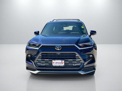 Used 2025 Toyota Grand Highlander AWD Hybrid image 2