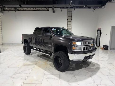 Used 2015 Chevrolet Silverado 1500 LT w/ Texas Edition, 1LT Trim RWD image 4
