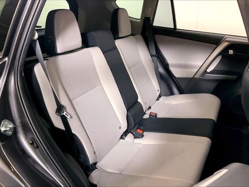 Used 2018 Toyota RAV4 XLE AWD/4WD image 20