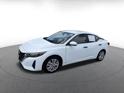 Used 2025 Nissan Sentra S FWD image 9