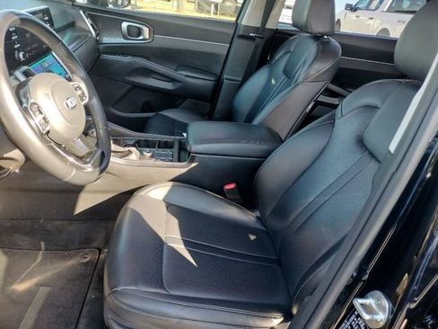 Used 2021 Kia Sorento S image 16