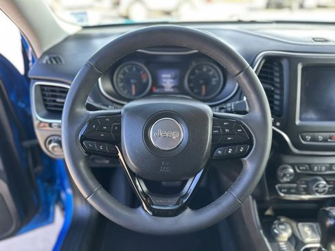 Used 2023 Jeep Cherokee Altitude Lux image 28