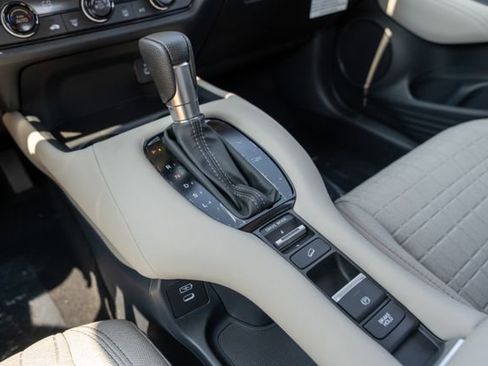 New 2026 Honda HR-V LX image 30