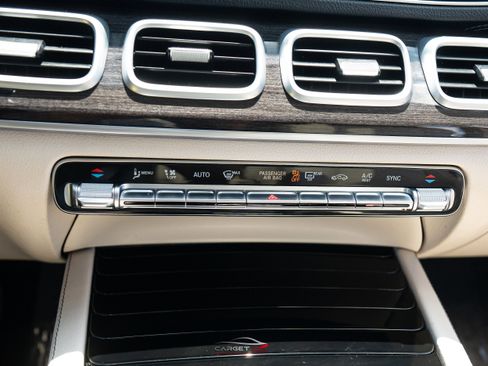 Used 2021 Mercedes-Benz GLS 450 4MATIC image 35