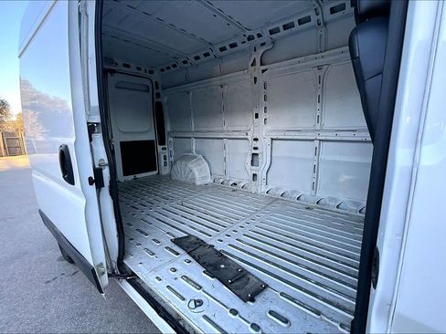 Used 2023 RAM ProMaster 2500 w/ Convenience Group image 20
