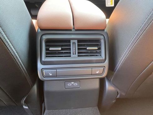 Used 2025 MAZDA CX-50 Meridian Edition w/ Apex Package image 7